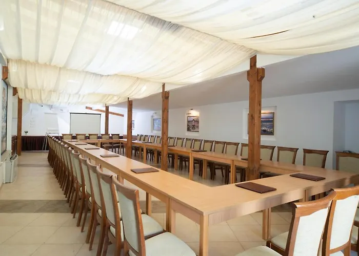 Хотел легенди 4*